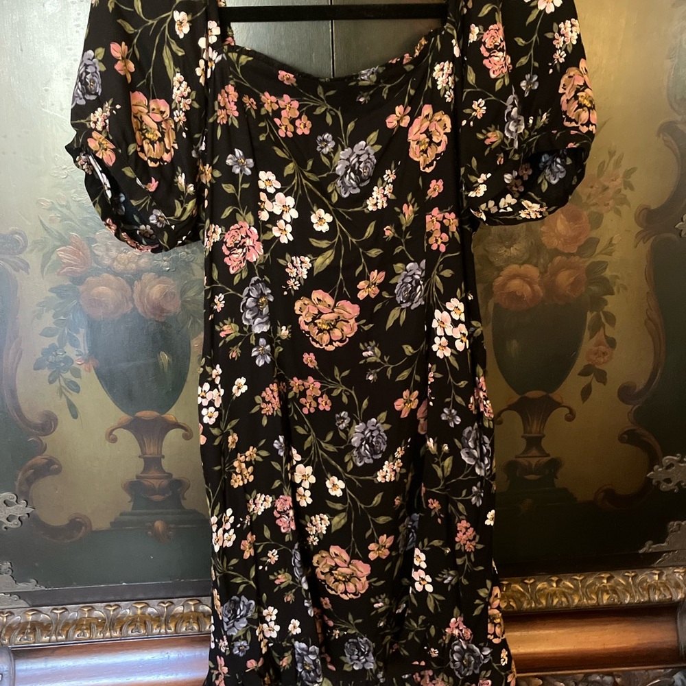 Floral Puff Sleeve Dress - Black